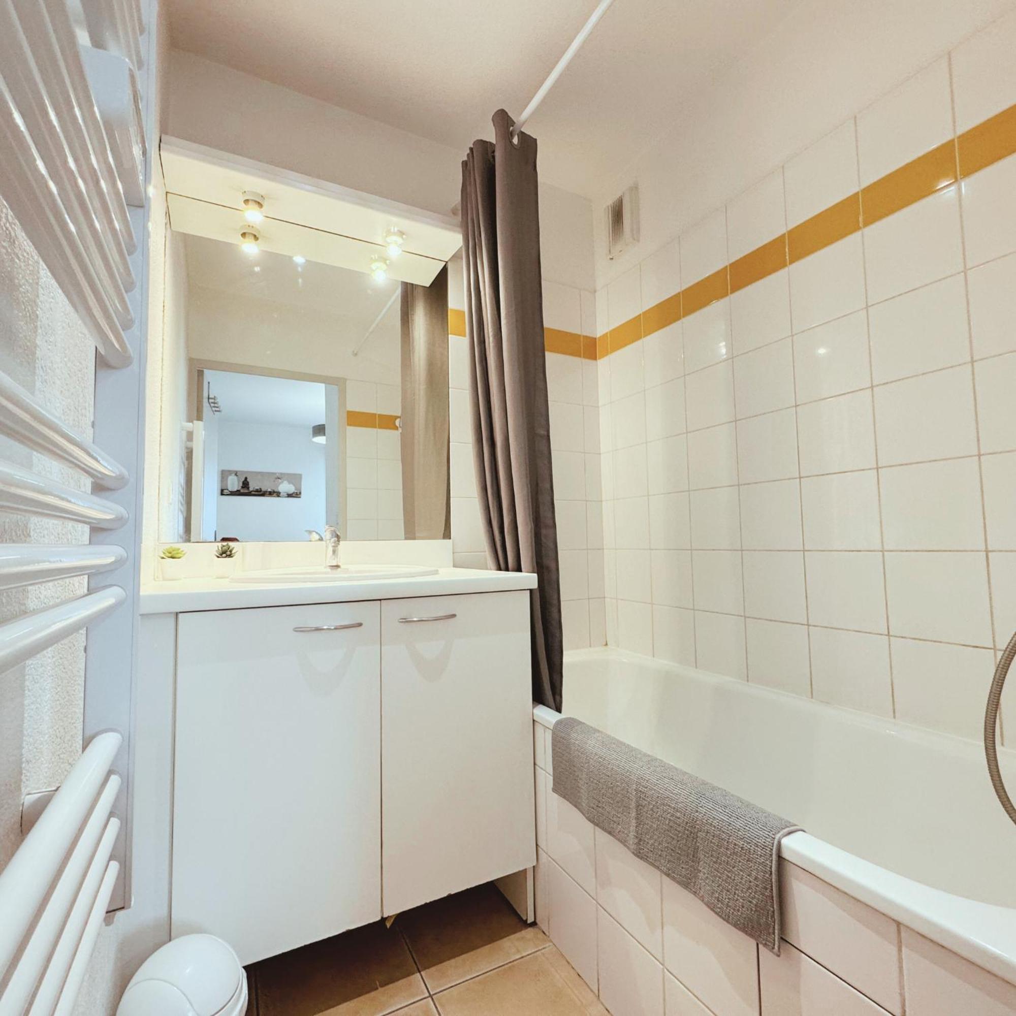 Appartement Residence Prive Avec Parking Wifi Clim Piscine Αβινιόν Εξωτερικό φωτογραφία